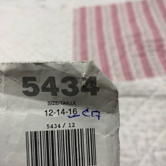 Butterick David Warren Dress Pattern 5434 - 12/14/16 cut to 16 - Picture 3 of 7